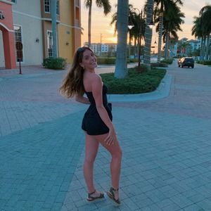 Meet your Posher, Madelyn